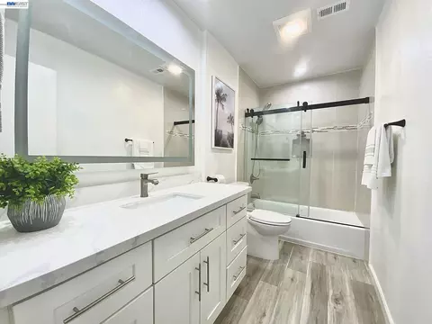 Bath - 277 Hackamore Cmn, Fremont, CA 94539 photo 1 of 3