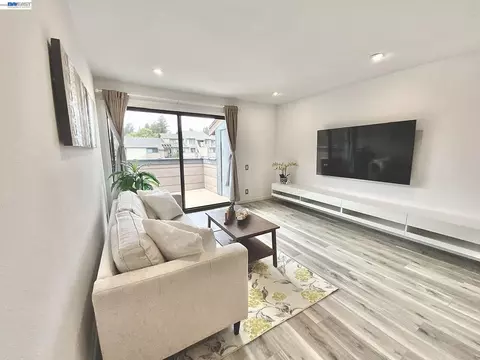 Living - 277 Hackamore Cmn, Fremont, CA 94539 photo 3 of 3