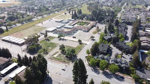 View/Area - 277 Hackamore Cmn, Fremont, CA 94539 photo 4 of 7