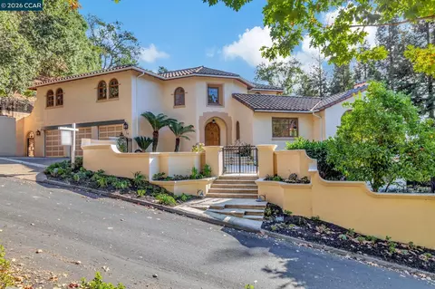 74 Yarrow Valley Ln, Orinda, CA 94563