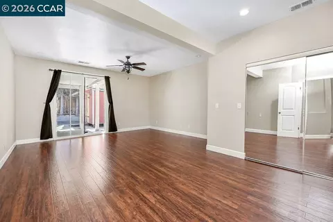 Living - 1720 Treehaven Ln, Tracy, CA 95376 photo 7 of 9