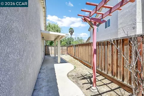 Exterior - 1720 Treehaven Ln, Tracy, CA 95376 photo 8 of 8