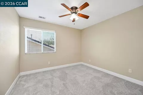 Bedroom - 1720 Treehaven Ln, Tracy, CA 95376 photo 8 of 10