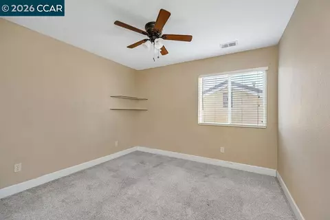 Bedroom - 1720 Treehaven Ln, Tracy, CA 95376 photo 6 of 10