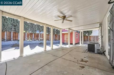 Exterior - 1720 Treehaven Ln, Tracy, CA 95376 photo 4 of 8