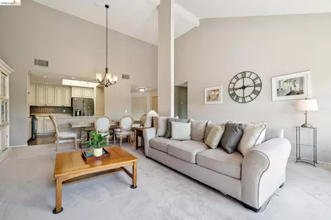 8 Pomfret Walk, Pleasant Hill, CA 94523