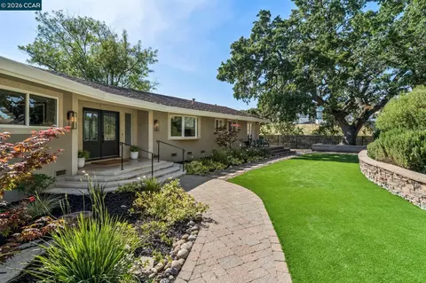 Exterior - 3175 Surmont Dr, Lafayette, CA 94549 photo 3 of 15