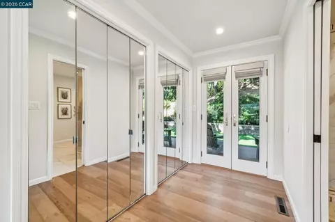 Entry Way - 3175 Surmont Dr, Lafayette, CA 94549 photo 3 of 4