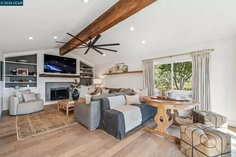 Living - 3175 Surmont Dr, Lafayette, CA 94549 photo 2 of 3