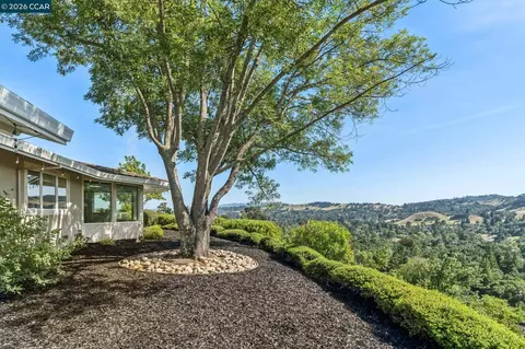 Exterior - 3175 Surmont Dr, Lafayette, CA 94549 photo 9 of 15