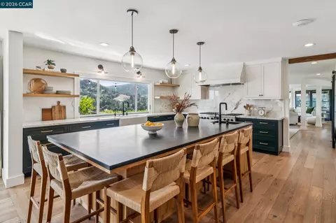 Kitchen - 3175 Surmont Dr, Lafayette, CA 94549 photo 5 of 8