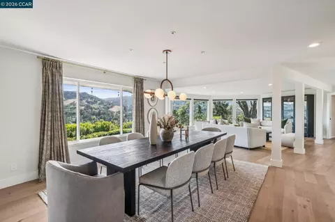 Dining - 3175 Surmont Dr, Lafayette, CA 94549 photo 2 of 3