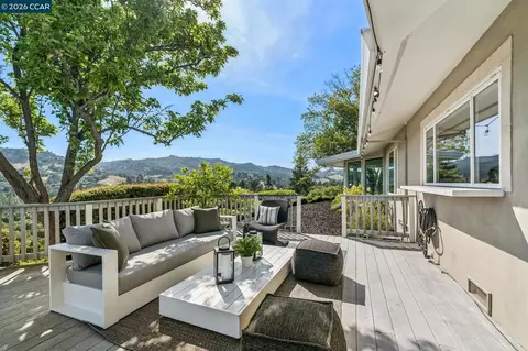 Exterior - 3175 Surmont Dr, Lafayette, CA 94549 photo 6 of 15