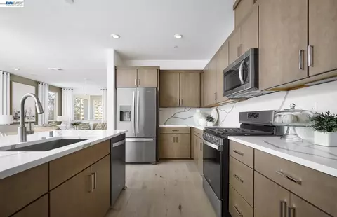 17954 Glen Arbor Way, Lathrop, CA 95330