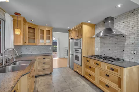 Kitchen - 1733 Pine Ct, Oakley, CA 94561 photo 3 of 5