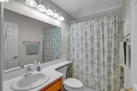 Bath - 1733 Pine Ct, Oakley, CA 94561 photo 1 of 2