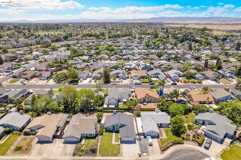 View/Area - 1733 Pine Ct, Oakley, CA 94561 photo 5 of 10