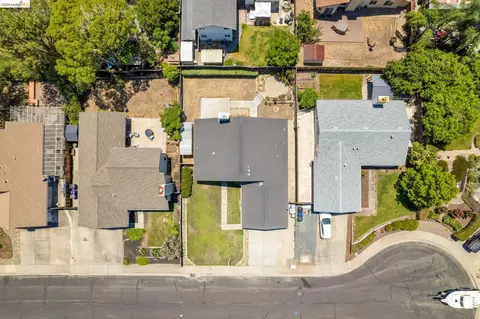 View/Area - 1733 Pine Ct, Oakley, CA 94561 photo 2 of 10