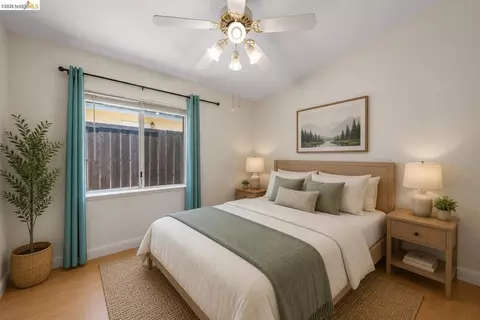 Bedroom - 1733 Pine Ct, Oakley, CA 94561 photo 3 of 4