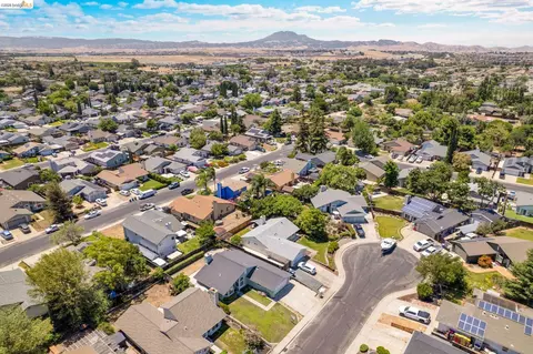View/Area - 1733 Pine Ct, Oakley, CA 94561 photo 6 of 10