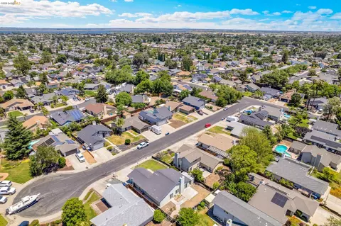 View/Area - 1733 Pine Ct, Oakley, CA 94561 photo 8 of 10