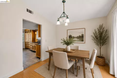 Dining - 1733 Pine Ct, Oakley, CA 94561 photo 2 of 2