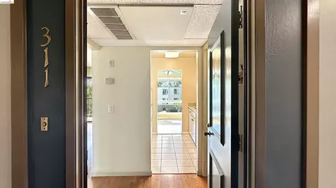 460 N Civic Dr #311, Walnut Creek, CA 94596