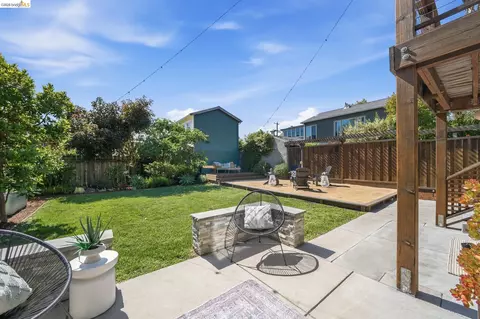 Exterior - 2210 Browning St, Berkeley, CA 94702 photo 5 of 12