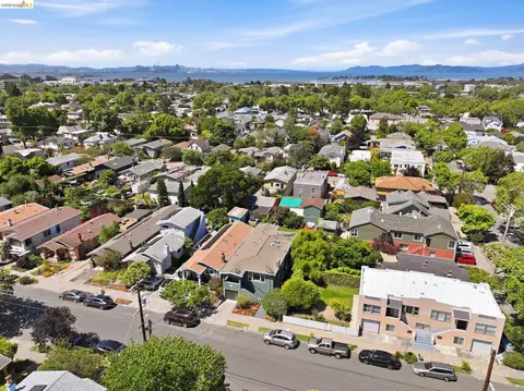 View/Area - 2210 Browning St, Berkeley, CA 94702 photo 1 of 1