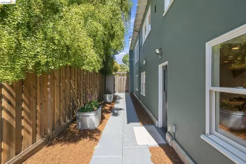 Exterior - 2210 Browning St, Berkeley, CA 94702 photo 11 of 12