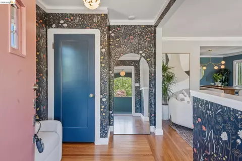 Entry Way - 2210 Browning St, Berkeley, CA 94702 photo 1 of 3