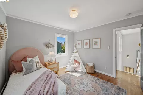Bedroom - 2210 Browning St, Berkeley, CA 94702 photo 4 of 7