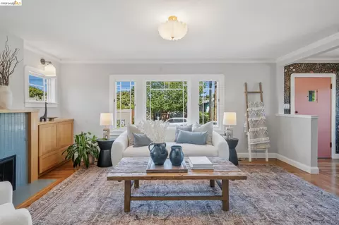 Living - 2210 Browning St, Berkeley, CA 94702 photo 3 of 5