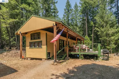 Exterior - 1371 Eagle Creek Loop Rd, Trinity Center, CA 96091 photo 6 of 14