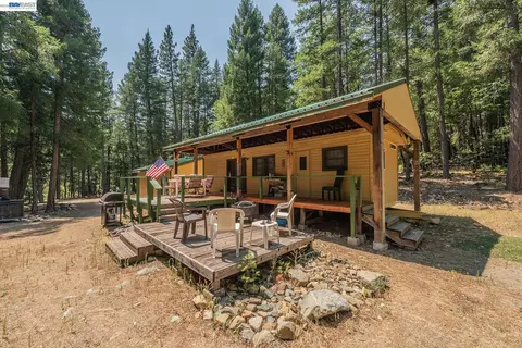 Exterior - 1371 Eagle Creek Loop Rd, Trinity Center, CA 96091 photo 10 of 14