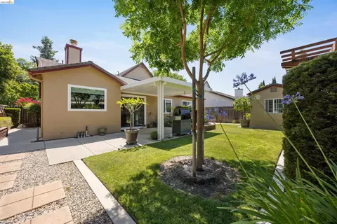 Exterior - 1821 Bumgardner Ct, Modesto, CA 95355 photo 3 of 8