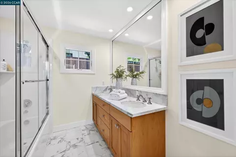 Bath - 1165 Glen Rd, Lafayette, CA 94549 photo 4 of 5