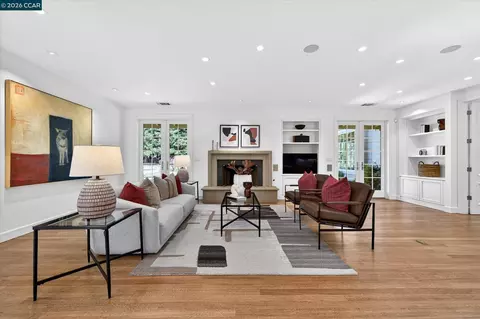 Living - 1165 Glen Rd, Lafayette, CA 94549 photo 4 of 6