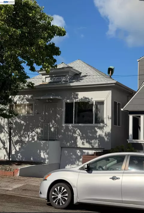 1725 Bay St, Alameda, CA 94501