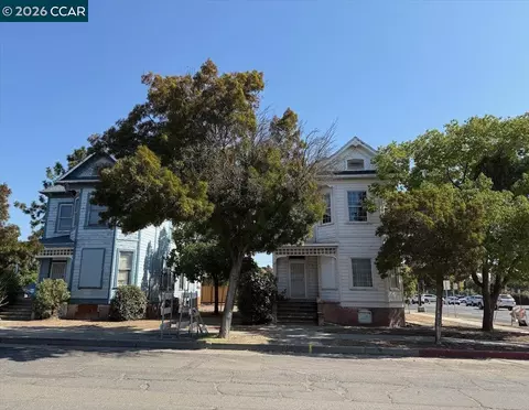 Exterior - 151 S 3rd Ave, Oakdale, CA 95361 photo 2 of 9