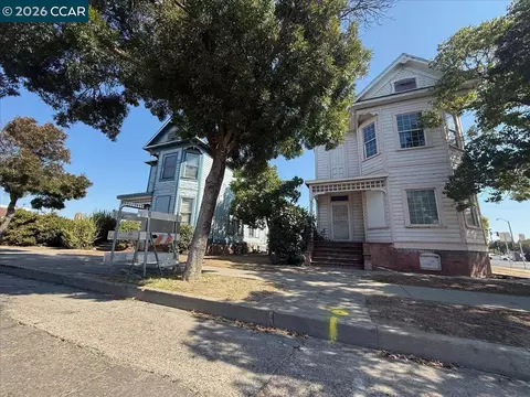 Exterior - 151 S 3rd Ave, Oakdale, CA 95361 photo 9 of 9