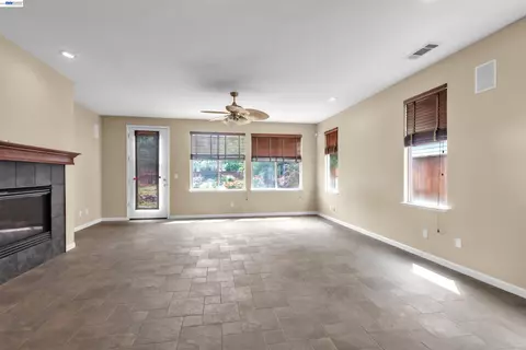 Living - 2630 Annette Ct, Tracy, CA 95304 photo 1 of 5