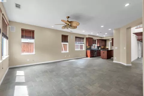 Living - 2630 Annette Ct, Tracy, CA 95304 photo 3 of 5