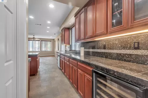 Entry Way - 2630 Annette Ct, Tracy, CA 95304 photo 2 of 5