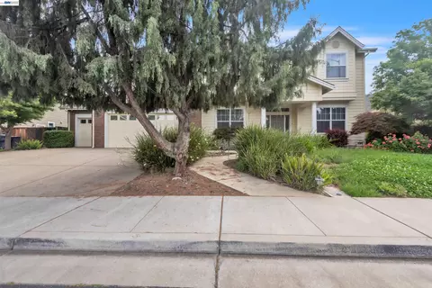 Exterior - 2630 Annette Ct, Tracy, CA 95304 photo 5 of 6