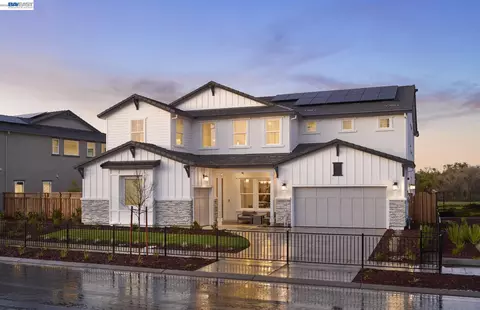 1571 Riverfront Dr, Lathrop, CA 95330
