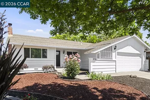 3730 Skyview Dr, Santa Rosa, CA 95403
