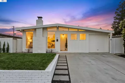 1117 Poinciana Dr, Sunnyvale, CA 94086
