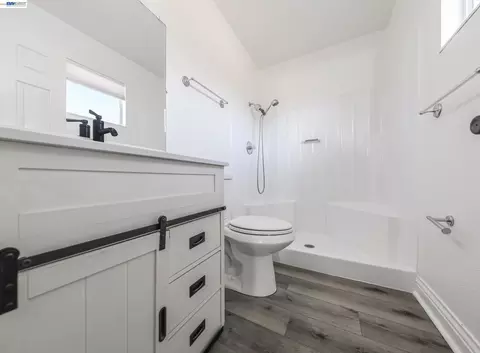 Bath - 3432 Danielle Pl, Bay Point, CA 94565 photo 2 of 3