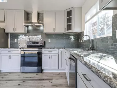 Kitchen - 3432 Danielle Pl, Bay Point, CA 94565 photo 2 of 3